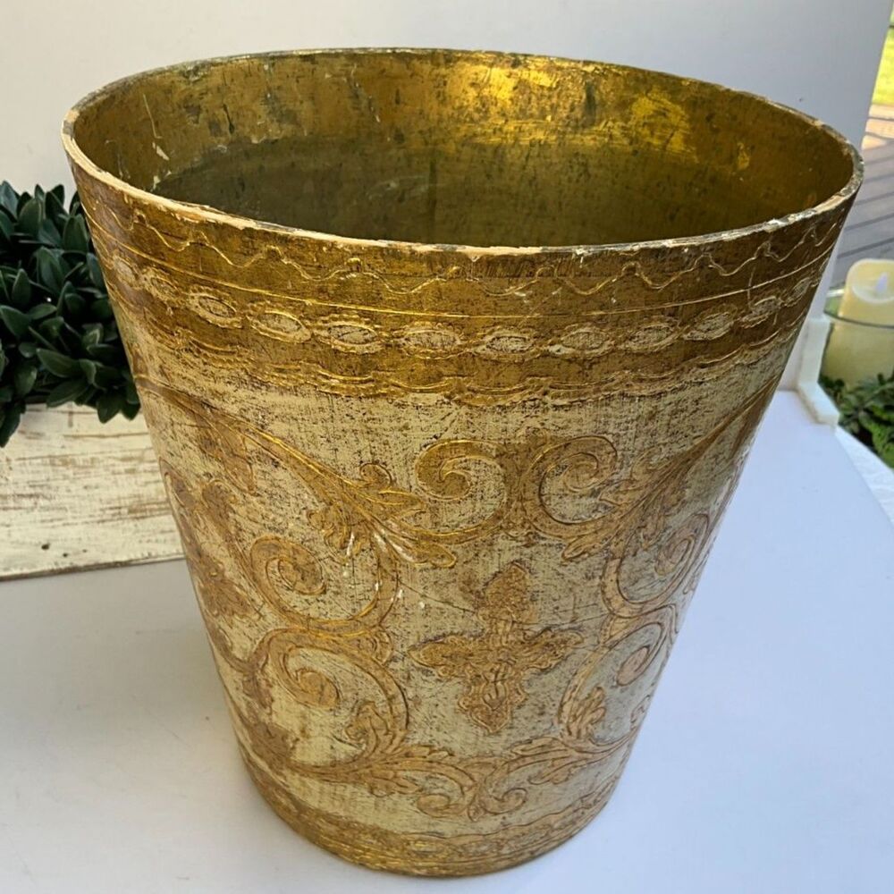 Vintage Italian Florentine-style gilt wastebasket Hollywood Glam - Picture 3 of 7